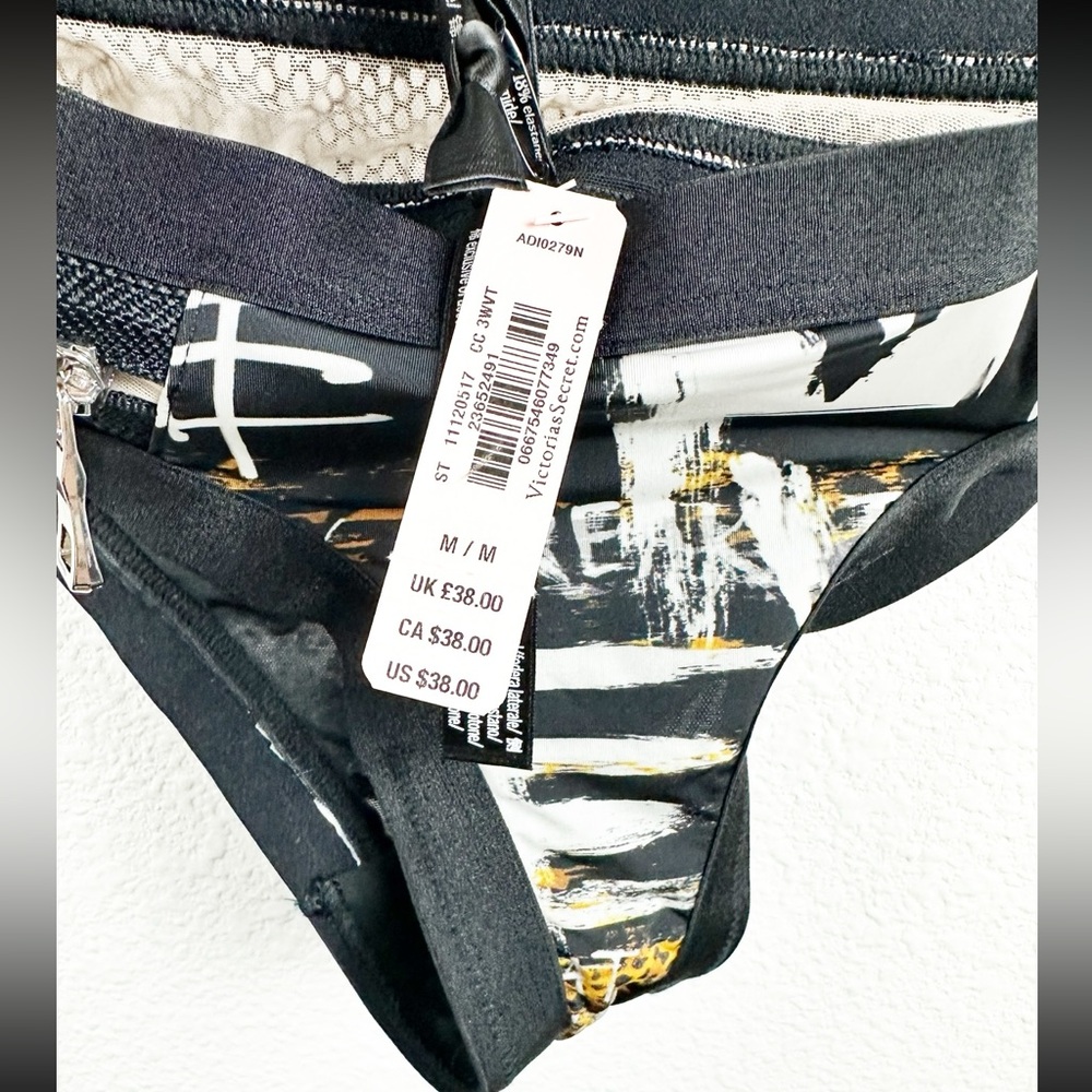 NWT Balmain x Victoria’s Secret Graffiti Punk Longline 34D‎ Bra and M Panty Set - Picture 11 of 13